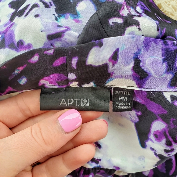 Apt. 9 Petite Surplice Drop-Tail Hem Purple Black and White Women's Blouse PM - Picture 2 of 16
